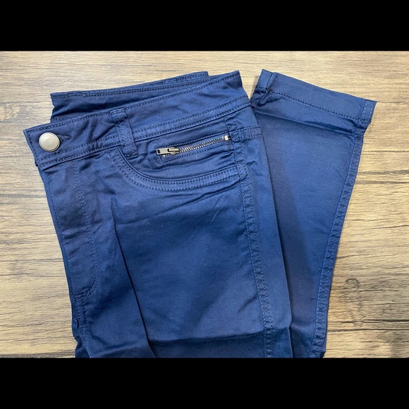 Mango: Blue Jeans - Picture 5 of 5